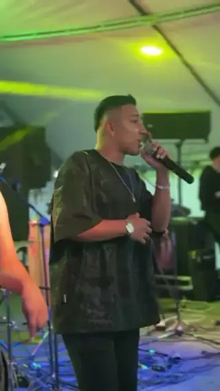DK Musick en vivo — Crossover · 5