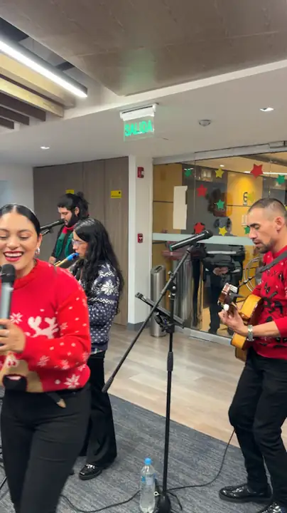 DK Musick Navideño en vivo — Show de novena bailable