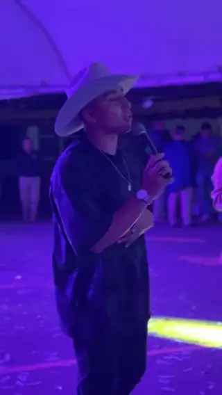 DK Musick en vivo — Popular · 6